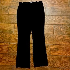 Maurice’s Black dress pants with 2 pockets in the front! Good condition!
